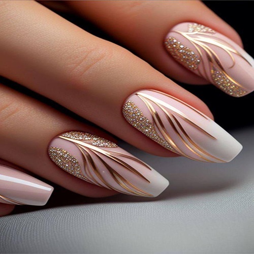 Elegant Gold Swirl Nail Art
