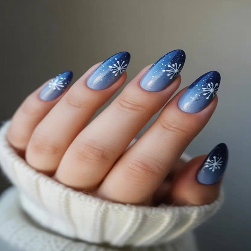 Winter Whisper Nails