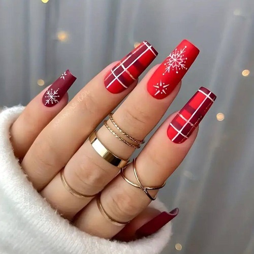 Winter Plaid Snowflake Nails
