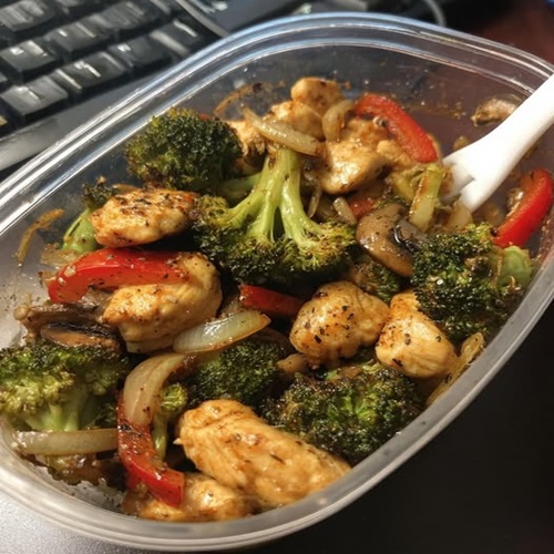 Garlic Chicken Broccoli Stir-Fry